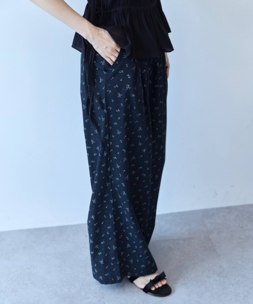 flaeu(フラユ)の「Flower Print Easy Pants(その他パンツ・レディース・アイボリー/ブラック・FREE)」の9枚目の写真