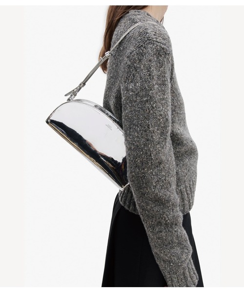 アー・ぺー・セー ショルダーバッグ DEMI-LUNE POCHON SAC DEMI-LUNE SHOULDER（ショルダーバッグ）｜A.P.C.（アーペーセー