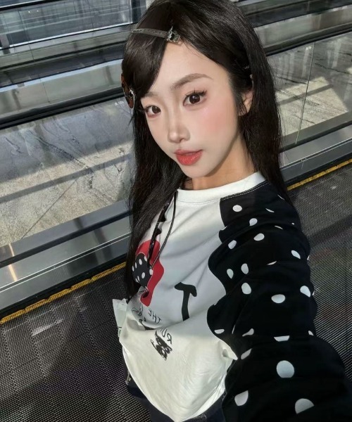 Ritzy(リッツィー)の「ドット柄ラグランハートプリントロング T シャツ(Tシャツ/カットソー・レディース・A/グレー×サックスブルー/ホワイト×ブラック・M)」の7枚目の写真