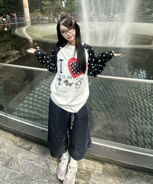 Ritzy(リッツィー)の「ドット柄ラグランハートプリントロング T シャツ(Tシャツ/カットソー・レディース・A/グレー×サックスブルー/ホワイト×ブラック・M)」の8枚目の写真