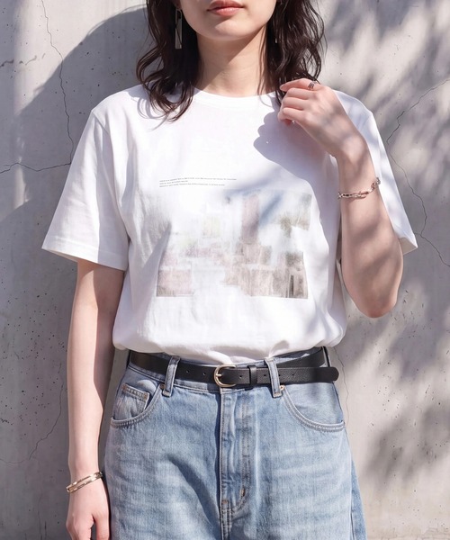 SELECT LEVERY(セレクトリベリー)の「フォトプリントTシャツ(Tシャツ/カットソー・レディース・チャコール/オフホワイト/ブラック・FREE)」の5枚目の写真