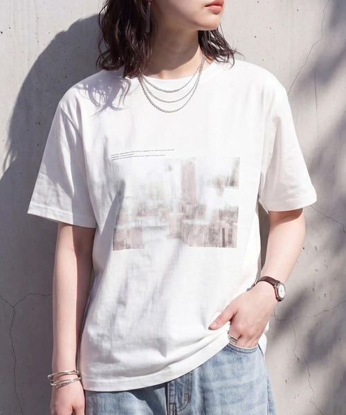SELECT LEVERY(セレクトリベリー)の「フォトプリントTシャツ(Tシャツ/カットソー・レディース・チャコール/オフホワイト/ブラック・FREE)」の7枚目の写真