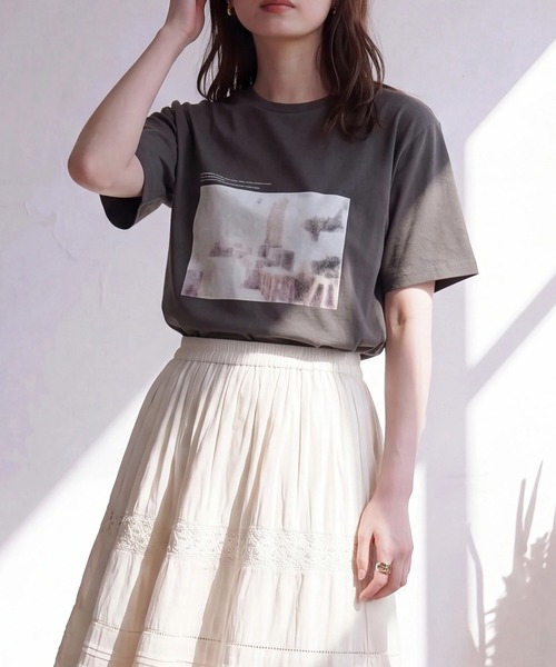 SELECT LEVERY(セレクトリベリー)の「フォトプリントTシャツ(Tシャツ/カットソー・レディース・チャコール/オフホワイト/ブラック・FREE)」の14枚目の写真