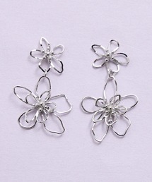 Zoule ゾーラ：thin flower 3　 花　フラワー　ピアス