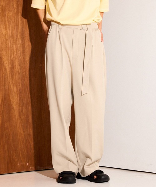 LAKOLE(ラコレ)の「ベルト付トラウザー2 / 1042747(スラックス・メンズ・ブラック/グレー/ベージュ・LARGE/MEDIUM)」の3枚目の写真