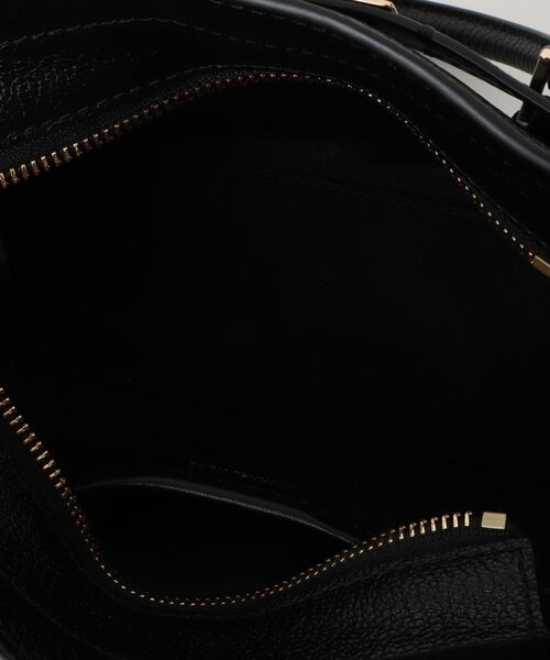 MICHAEL KORS(マイケルコース)の「HAMILTON MODERNE レザー クロスボディ エクストラスモール(ショルダーバッグ・レディース・ブラック・FREE)」の7枚目の写真