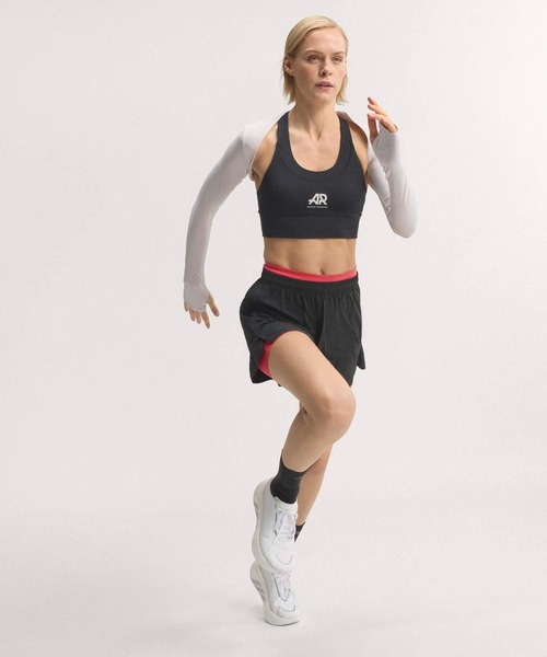 adidas(アディダス)の「ハイパーブースト エッジ ランニング / HYPERBOOST EDGE Running / ランニングシューズ / アディダス adidas(スニーカー・レディース・ホワイト×シルバー・22.0cm/22.5cm/23.0cm/23.5cm/24.0cm/24.5cm/25.0cm/25.5cm/26.0cm)」の15枚目の写真