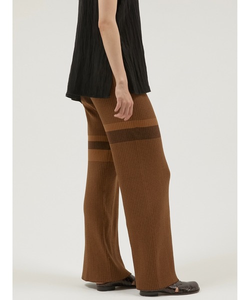 LA PEAU DE GEM(ラポドゥジェム)の「【LA PEAU DE GEM】multi border knit pants/マルチボーダーニットパンツ(その他パンツ・レディース・ブラック/ブラウン・MEDIUM/SMALL)」の4枚目の写真