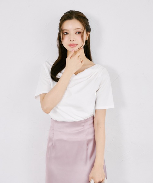 tocco closet(トッコ クローゼット)の「UVカット&接触冷感♪ドレープカットプルオーバー(Tシャツ/カットソー・レディース・ブラック/ダークグレー/オフホワイト・M)」の8枚目の写真