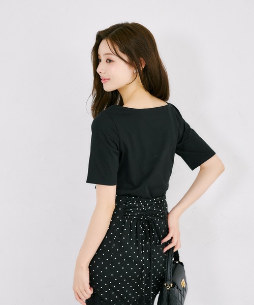 tocco closet(トッコ クローゼット)の「UVカット&接触冷感♪ドレープカットプルオーバー(Tシャツ/カットソー・レディース・ブラック/ダークグレー/オフホワイト・M)」の17枚目の写真