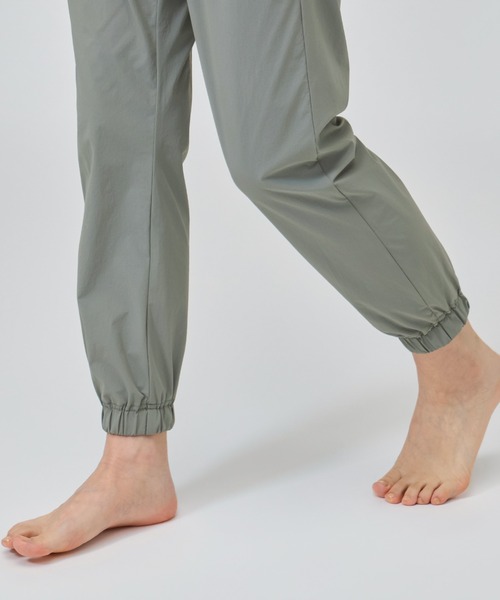 TIGORA(ティゴラ)の「ティゴラ TIGORA ストレッチカラーロングパンツ(その他パンツ・レディース・ダークパープル/グリーン・S/M/L/XL)」の9枚目の写真