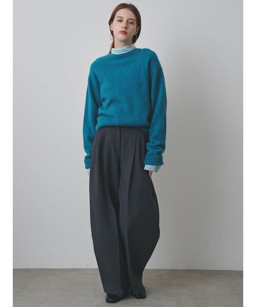 ELENDEEK(エレンディーク)の「タックコクーンワイドパンツ(その他パンツ・レディース・グレー/ブラック・2/1)」の9枚目の写真