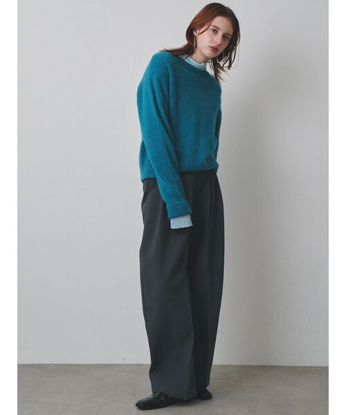 ELENDEEK(エレンディーク)の「タックコクーンワイドパンツ(その他パンツ・レディース・グレー/ブラック・2/1)」の4枚目の写真
