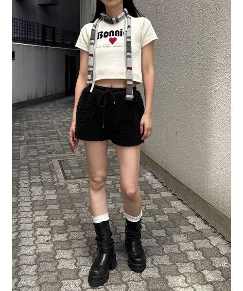 EMODA(エモダ)の「ラインニットスリムストール(ストール/ショール・レディース・ブラック/グレー・FREE)」の6枚目の写真