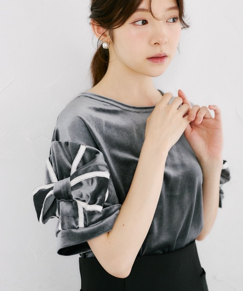 tocco closet(トッコ クローゼット)の「【ZOZO限定】袖リボンベロア半袖トップス(Tシャツ/カットソー・レディース・ブラック/ネイビー/グレー/アイボリー・M)」の3枚目の写真