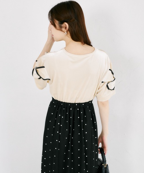 tocco closet(トッコ クローゼット)の「【ZOZO限定】袖リボンベロア半袖トップス(Tシャツ/カットソー・レディース・ブラック/ネイビー/グレー/アイボリー・M)」の9枚目の写真