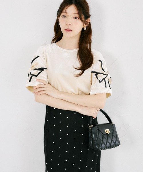 tocco closet(トッコ クローゼット)の「【ZOZO限定】袖リボンベロア半袖トップス(Tシャツ/カットソー・レディース・ブラック/ネイビー/グレー/アイボリー・M)」の6枚目の写真
