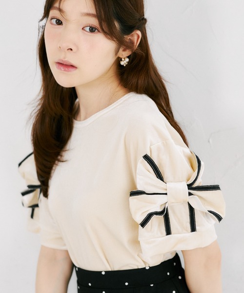 tocco closet(トッコ クローゼット)の「【ZOZO限定】袖リボンベロア半袖トップス(Tシャツ/カットソー・レディース・ブラック/ネイビー/グレー/アイボリー・M)」の8枚目の写真