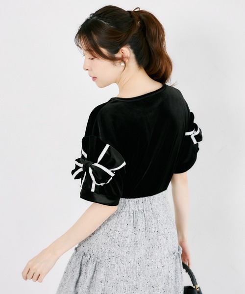 tocco closet(トッコ クローゼット)の「【ZOZO限定】袖リボンベロア半袖トップス(Tシャツ/カットソー・レディース・ブラック/ネイビー/グレー/アイボリー・M)」の15枚目の写真