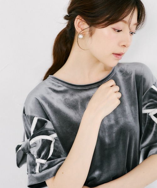 tocco closet(トッコ クローゼット)の「【ZOZO限定】袖リボンベロア半袖トップス(Tシャツ/カットソー・レディース・ブラック/ネイビー/グレー/アイボリー・M)」の20枚目の写真