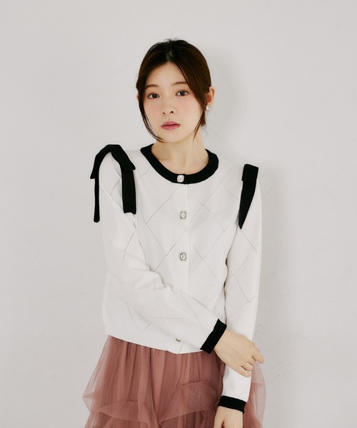 tocco closet（トッコ　クローゼット）の「肩リボン付き透かしアーガイルニットカーディガン（カーディガン/ボレロ・レディース・ブラック/オフホワイト・M）」の5枚目の写真