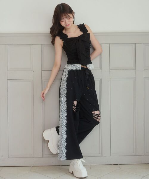 MAJESTIC LEGON(マジェスティックレゴン)の「サイドレースダメージスウェットパンツ(スウェットパンツ・レディース・グレー/ブラック・MEDIUM)」の2枚目の写真