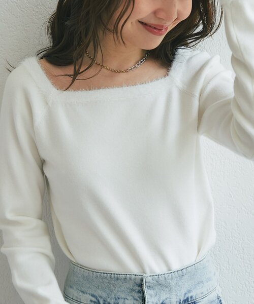 La boutique BonBon(ラブティックボンボン)の「【お上品ふわふわ】スクエアネックファーヤーントリムニット(ニット/セーター・レディース・ブラック/ホワイト/ライトグレー/サックスブルー・FREE)」の9枚目の写真