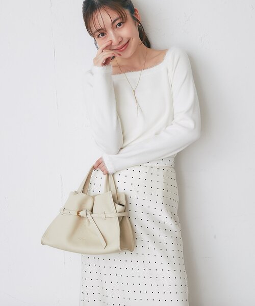 La boutique BonBon(ラブティックボンボン)の「【お上品ふわふわ】スクエアネックファーヤーントリムニット(ニット/セーター・レディース・ブラック/ホワイト/ライトグレー/サックスブルー・FREE)」の18枚目の写真