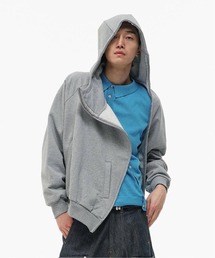 GOAT ESSENCE（ゴートエッセンス）の「CURVED-ZIP HOODIE（パーカー）」