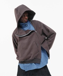 GOAT ESSENCE（ゴートエッセンス）の「CURVED-ZIP HOODIE（パーカー）」