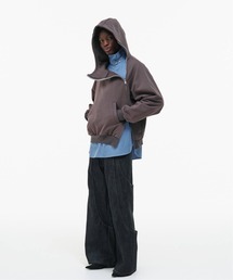 GOAT ESSENCE（ゴートエッセンス）の「CURVED-ZIP HOODIE（パーカー）」