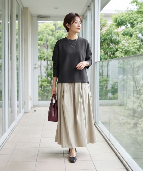 STYLE DELI(スタイルデリ)の「裏面ジャージーふんわりカットソープルオーバー(スウェット・レディース・ブラック/カーキ/ホワイト・FREE)」の4枚目の写真