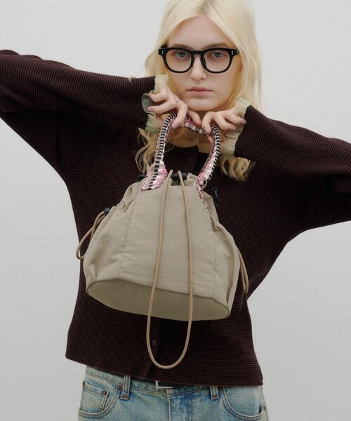 CIAOPANIC TYPY（チャオパニックティピー）の「:【ZOZO限定】ギャザーデザインナイロン巾着BAG（ショルダーバッグ・レディース・ブラック/サックスブルー/カーキ・ONE SIZE）」の2枚目の写真