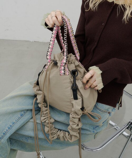 CIAOPANIC TYPY（チャオパニックティピー）の「:【ZOZO限定】ギャザーデザインナイロン巾着BAG（ショルダーバッグ・レディース・ブラック/サックスブルー/カーキ・ONE SIZE）」の6枚目の写真