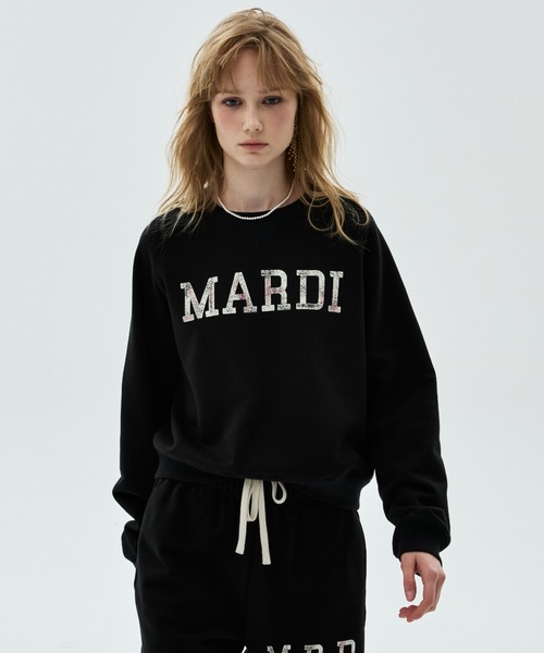 Mardi Mercredi（マルディメクルディ）の「CROPPED SWEATSHIRT RAGLAN MARDI SERIF LOGO / クロップド スウェットシャツ ラグラン マルディ セリフ ロゴ（スウェット・レディース・ブラック/ネイビー/ライトブラウン/グレー・FREE）」の5枚目の写真