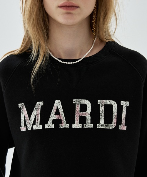 Mardi Mercredi（マルディメクルディ）の「CROPPED SWEATSHIRT RAGLAN MARDI SERIF LOGO / クロップド スウェットシャツ ラグラン マルディ セリフ ロゴ（スウェット・レディース・ブラック/ネイビー/ライトブラウン/グレー・FREE）」の7枚目の写真