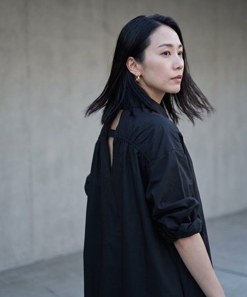 STYLE DELI(スタイルデリ)の「【BLK001】バックレスカットアウトシャツワンピース(ワンピース・レディース・ブラック・FREE)」の6枚目の写真