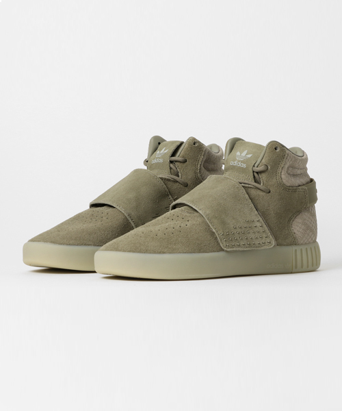 adidas（アディダス）の「オリジナルス チュブラー インべーダー [TUBULAR INVADER STRAP]（スニーカー・メンズ・ベージュ/グリーン/ブラック・27.5cm/28.5cm/28.0cm/27.0cm/29.0cm/25.5cm/26.5cm/23.5cm/22.5cm/26.0cm/23.0cm/29.5cm）」の3枚目の写真