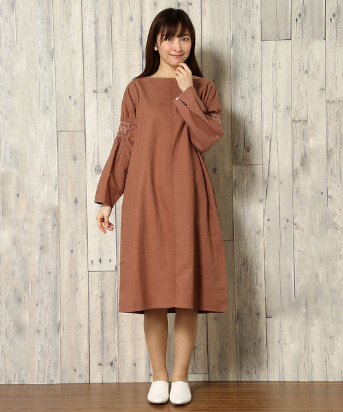 LBC（エルビーシー）の「袖ボリュームサックワンピース               （ワンピース・レディース・ピンク/グレー・LARGE/MEDIUM）」の14枚目の写真