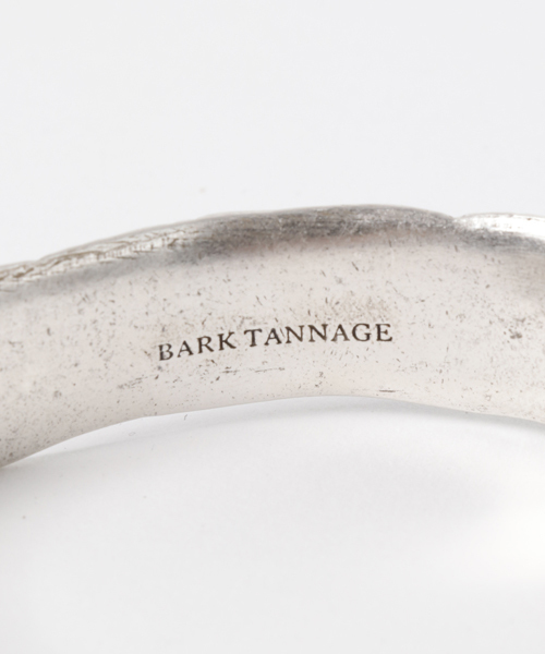 NANO universe(ナノユニバース)の「ジャパンメイドフェザーバングル(ブレスレット・メンズ・シルバー・FREE)」の3枚目の写真