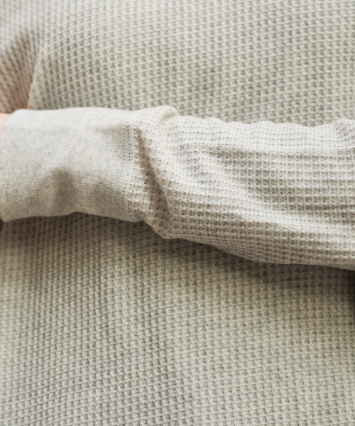 JEMORGAN（ジェーイーモーガン）の「JEMORGAN / サーマル ラグランスリーブ ラウンドカット ロング丈 クルーネック ロングTシャツ（Tシャツ/カットソー・レディース・ホワイト/ブラック/グレー/ナチュラル/カーキ/ネイビー/レッド・FREE）」の12枚目の写真