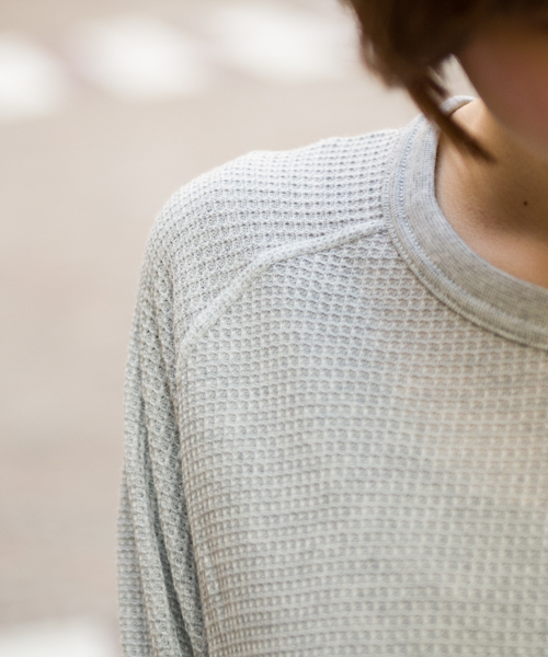 JEMORGAN（ジェーイーモーガン）の「JEMORGAN / サーマル ラグランスリーブ ラウンドカット ロング丈 クルーネック ロングTシャツ（Tシャツ/カットソー・レディース・ホワイト/ブラック/グレー/ナチュラル/カーキ/ネイビー/レッド・FREE）」の14枚目の写真