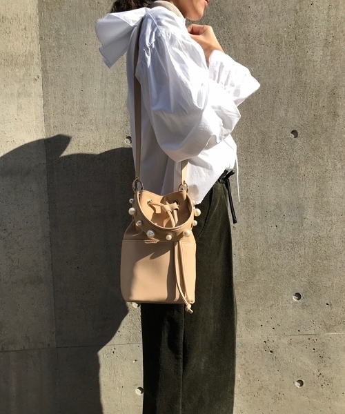 SOLPRESA(ソルプレーサ)の「パールハンドルミニバッグ(ショルダーバッグ・レディース・ブラック/ベージュ/レオパード・ONE SIZE)」の11枚目の写真
