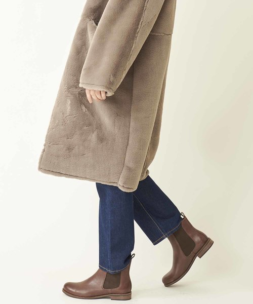 Kelen（ケレン）の「「KELEN / ケレン」Vネックエコムートンリバーシブルコート"Lucia"（ダウンジャケット/コート・レディース・キャメル/ライトベージュ/グレー・S/M）」の6枚目の写真