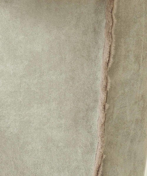 Kelen（ケレン）の「「KELEN / ケレン」Vネックエコムートンリバーシブルコート"Lucia"（ダウンジャケット/コート・レディース・キャメル/ライトベージュ/グレー・S/M）」の15枚目の写真