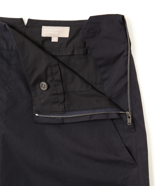 MARGARET HOWELL(マーガレットハウエル)の「COTTON SILK POPLIN(その他パンツ・レディース・ネイビー/グレー・1/2/3/0)」の7枚目の写真