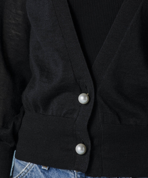 Emma Taylor（エマテイラー）の「14Gパールボタンコンパクトカーディガン（カーディガン/ボレロ・レディース・ホワイト/ブラック/グリーン・FREE）」の19枚目の写真
