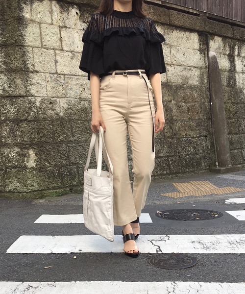 Culture Medium(カルチャーミディアム)の「ジョーゼットレイヤード風オフショル5分袖プルオーバー(Tシャツ/カットソー・レディース・ベージュ/ブラック/オフホワイト/サックスブルー・FREE)」の3枚目の写真