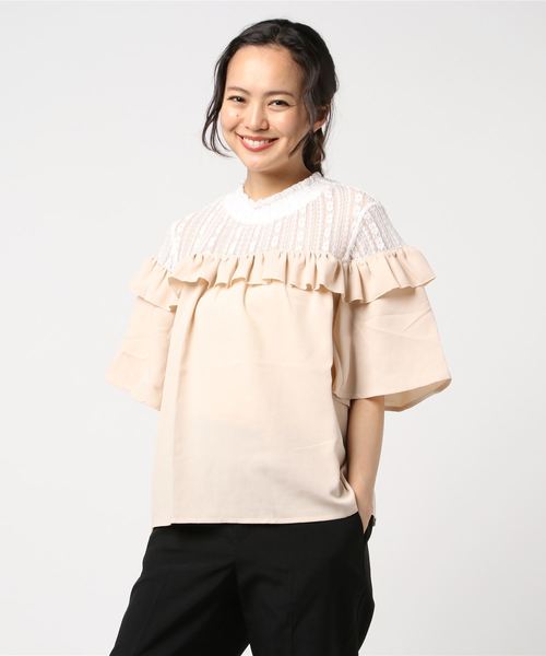 Culture Medium(カルチャーミディアム)の「ジョーゼットレイヤード風オフショル5分袖プルオーバー(Tシャツ/カットソー・レディース・ベージュ/ブラック/オフホワイト/サックスブルー・FREE)」の8枚目の写真