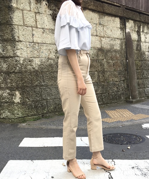Culture Medium(カルチャーミディアム)の「ジョーゼットレイヤード風オフショル5分袖プルオーバー(Tシャツ/カットソー・レディース・ベージュ/ブラック/オフホワイト/サックスブルー・FREE)」の12枚目の写真